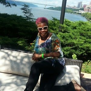 Meet your Posher, Maggie